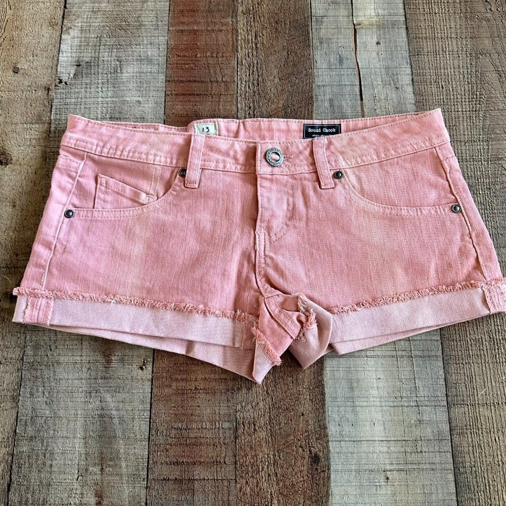 Volcom sound check short shorts rolled cuff hem in peach pink -3